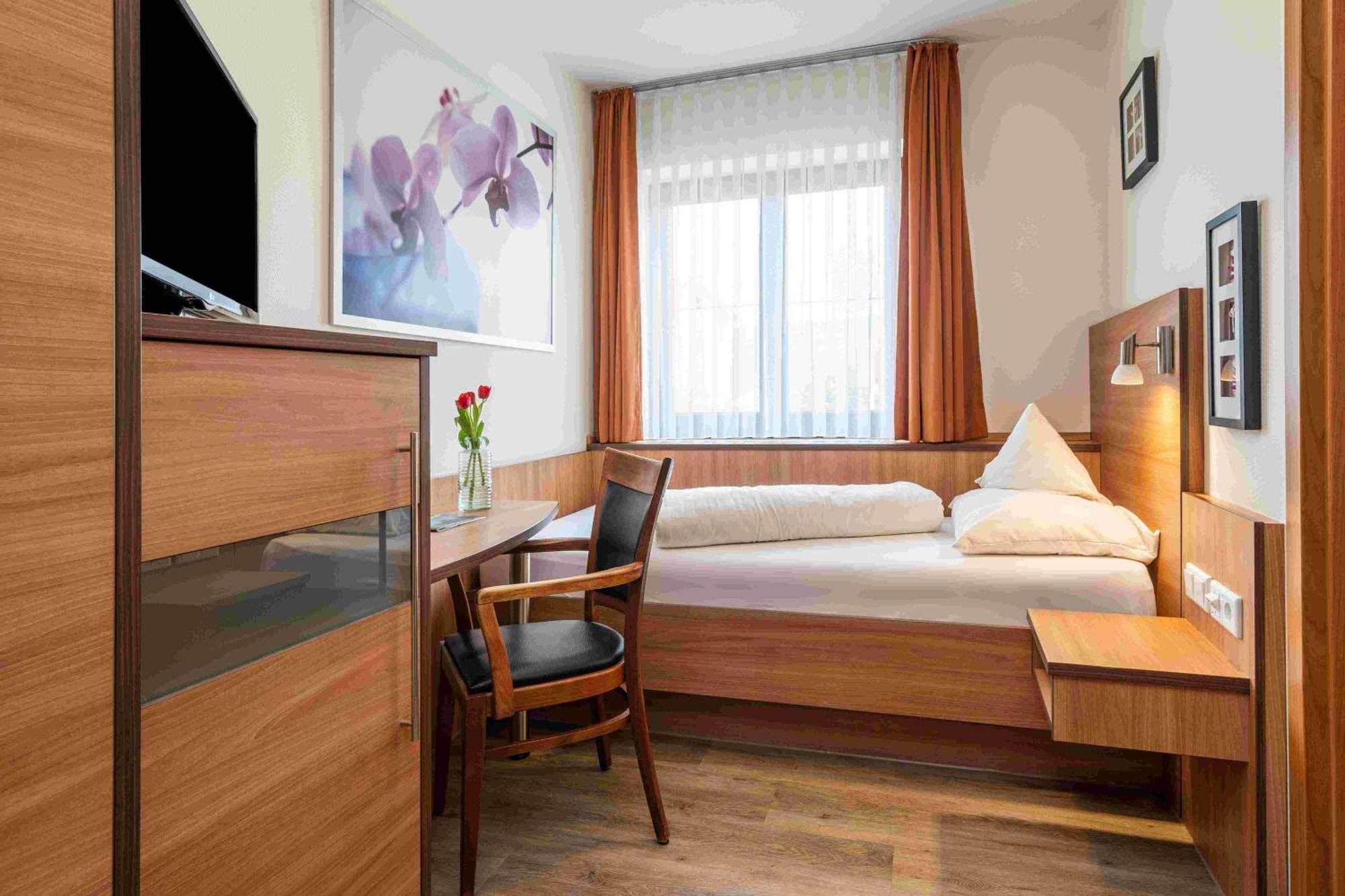 Hotel Hagnauer Hof Exterior photo